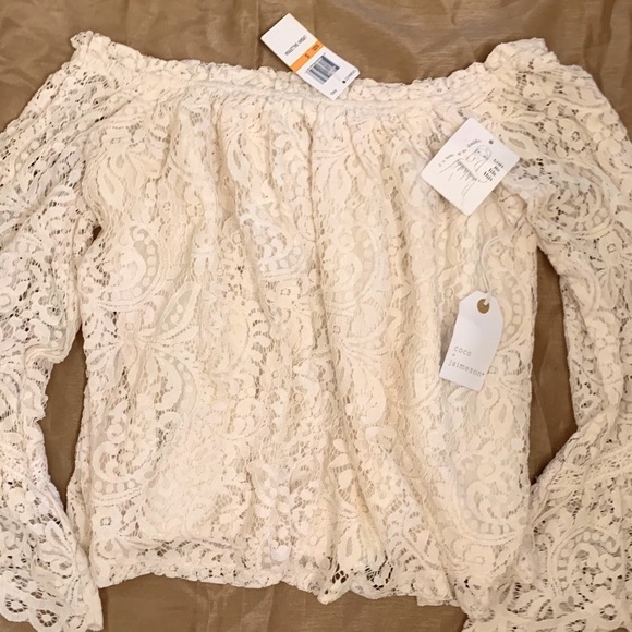 Coco + Jaimeson off shoulder lace Top NWT - Picture 8 of 16
